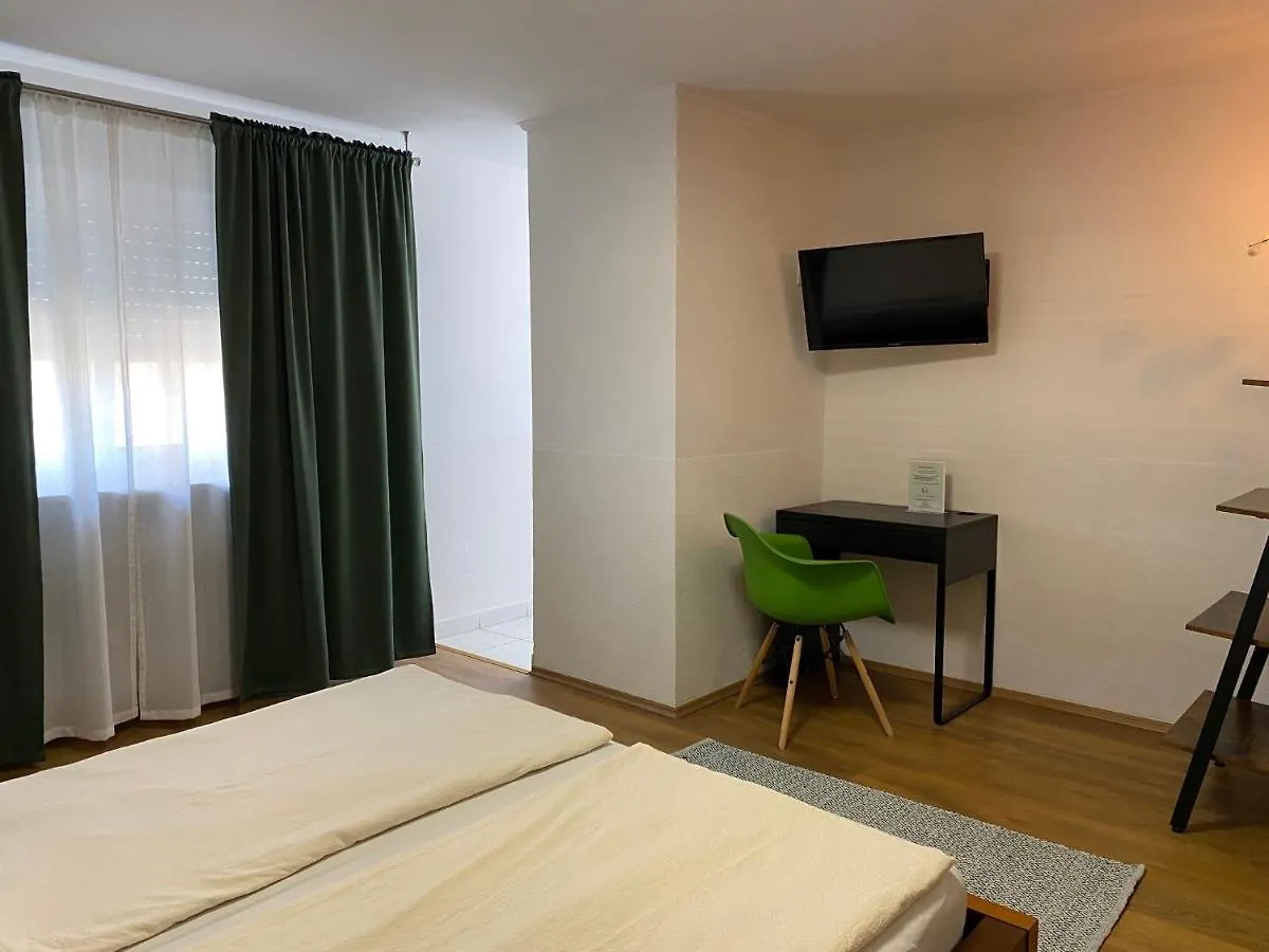 Hotel Am Hafen Mannheim 0*,